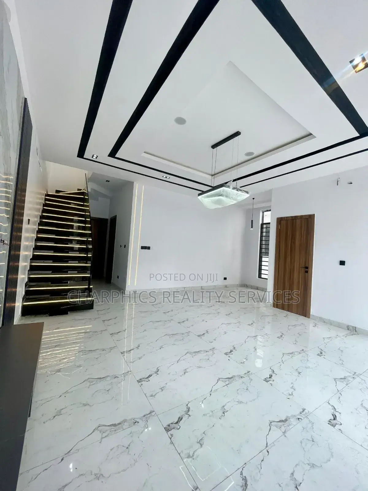 4bdrm Duplex in Ikota for sale