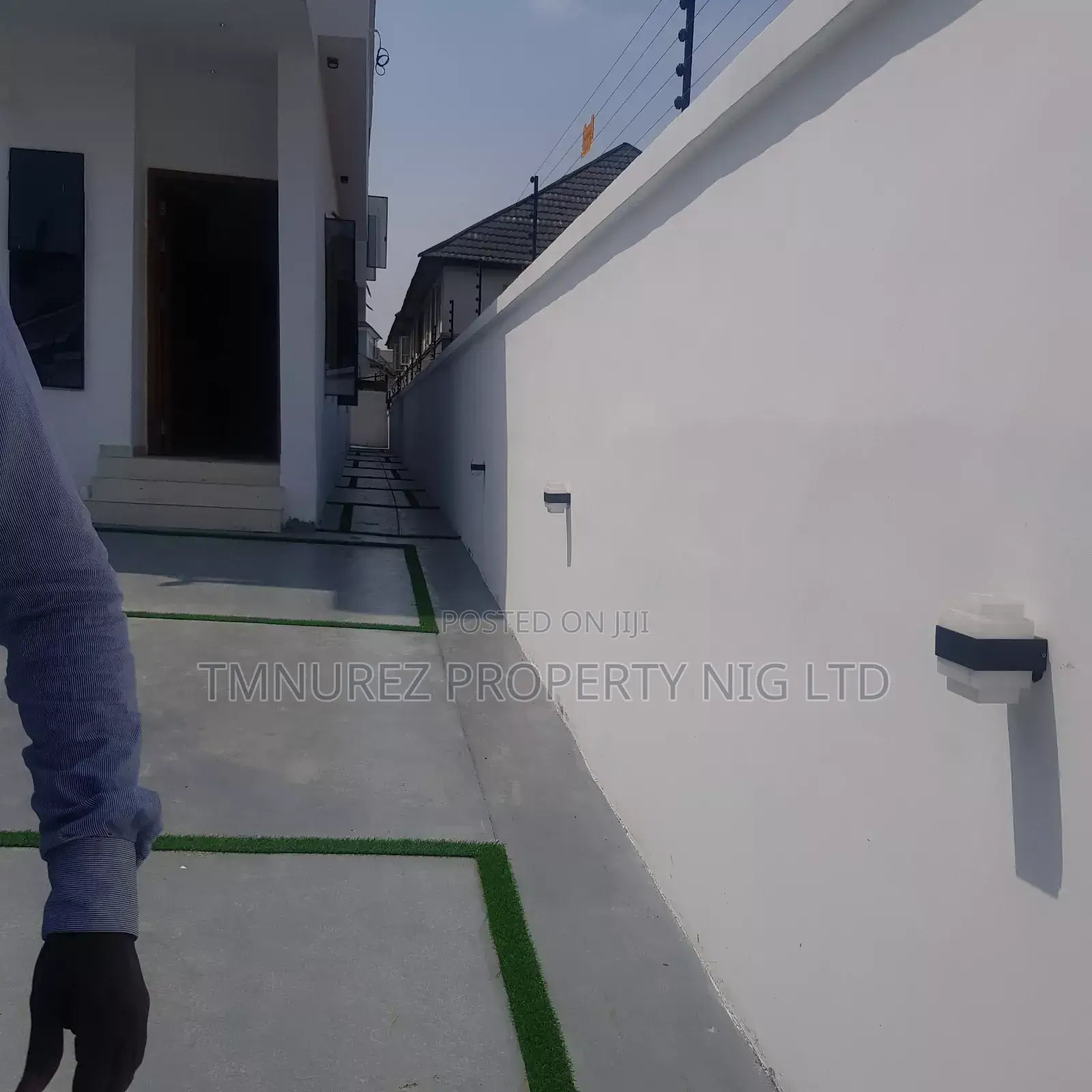 5bdrm Duplex in Osapa London, Lekki for sale