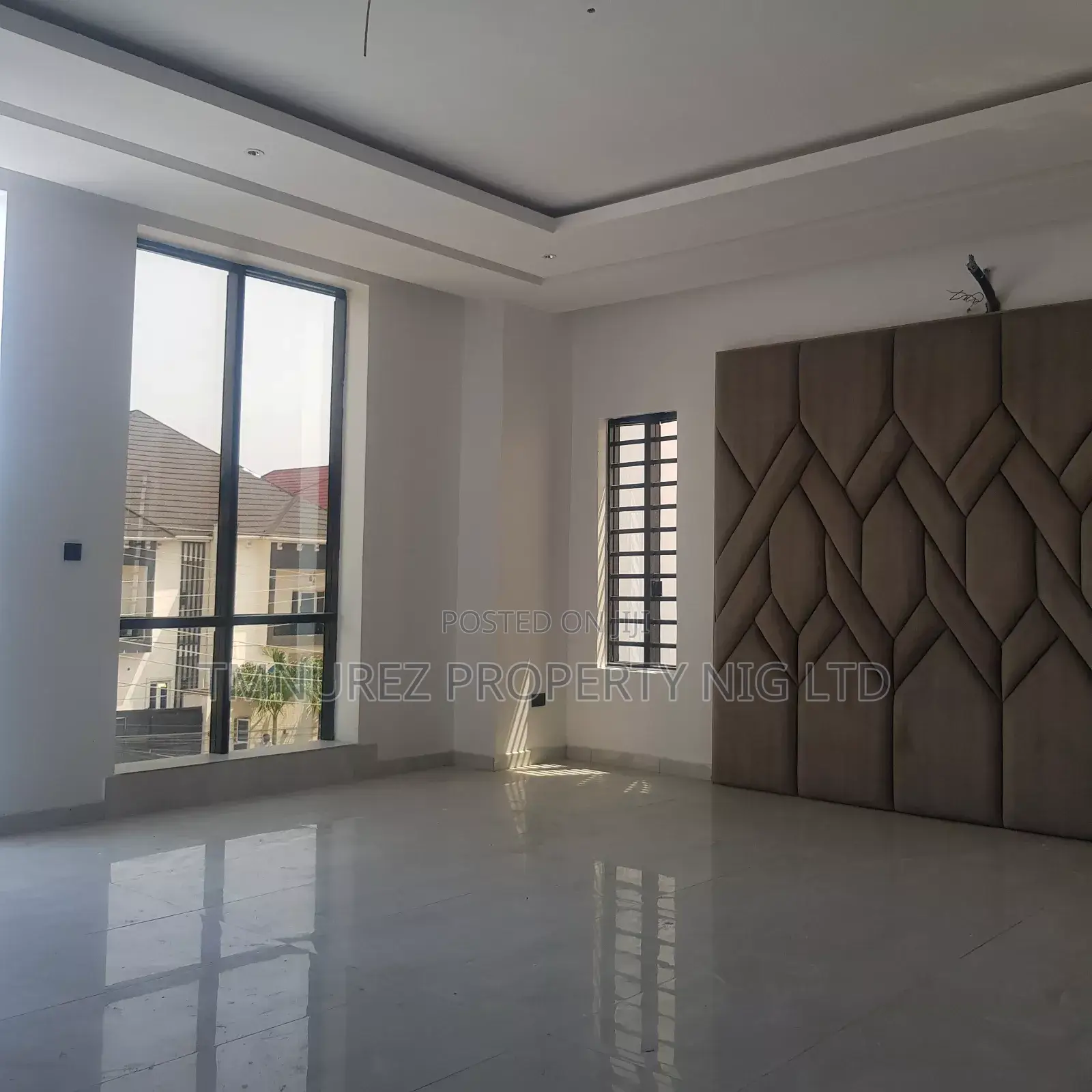 5bdrm Duplex in Osapa London, Lekki for sale