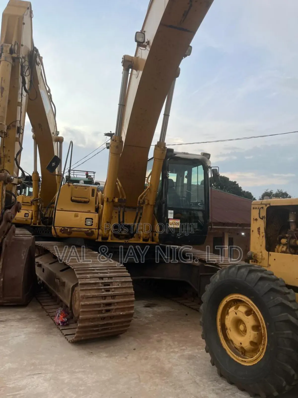 Excavator 330 Cl - Direct Belgium With Jack Hammer Function