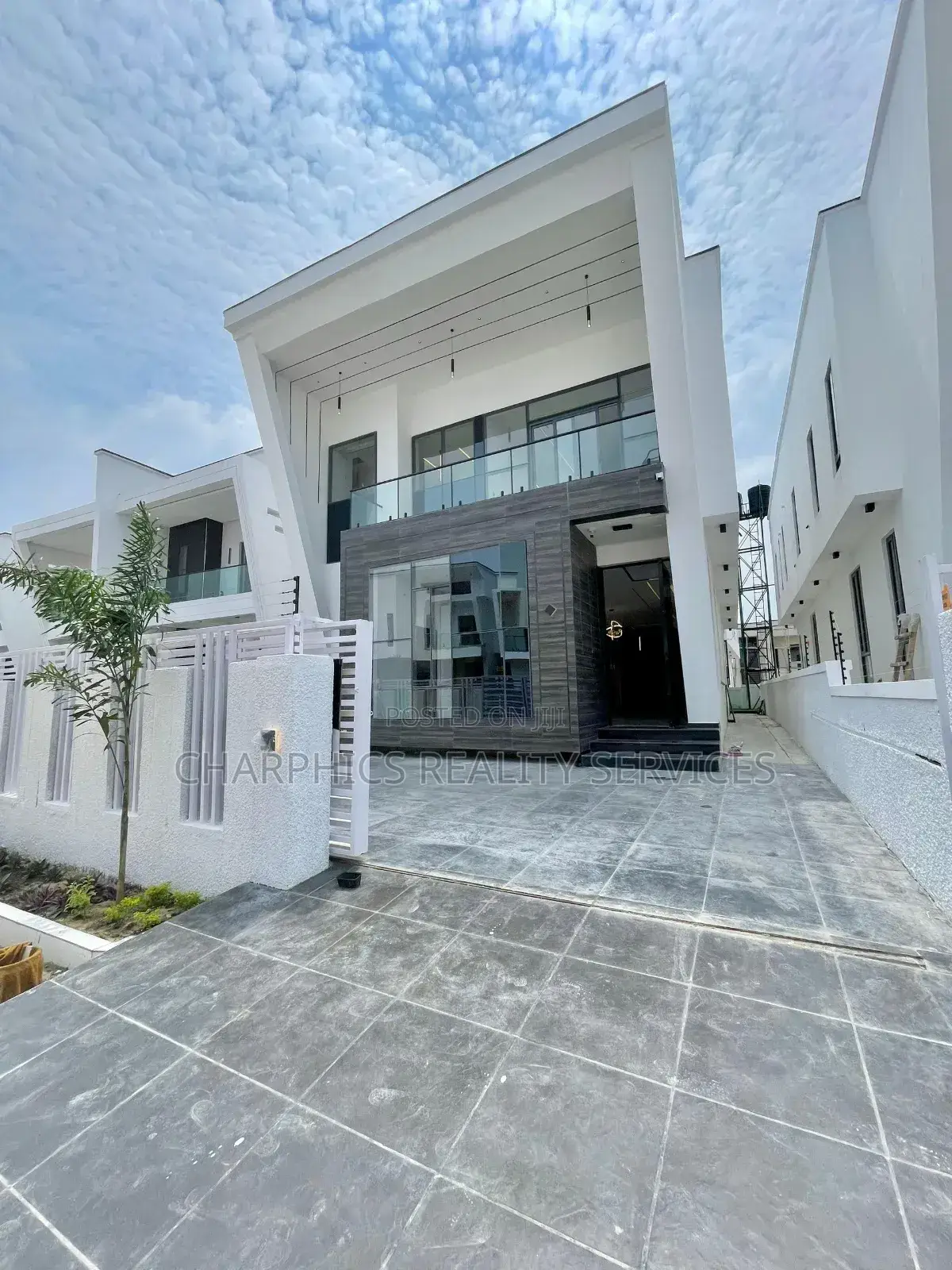 5bdrm Duplex in Ajah for sale