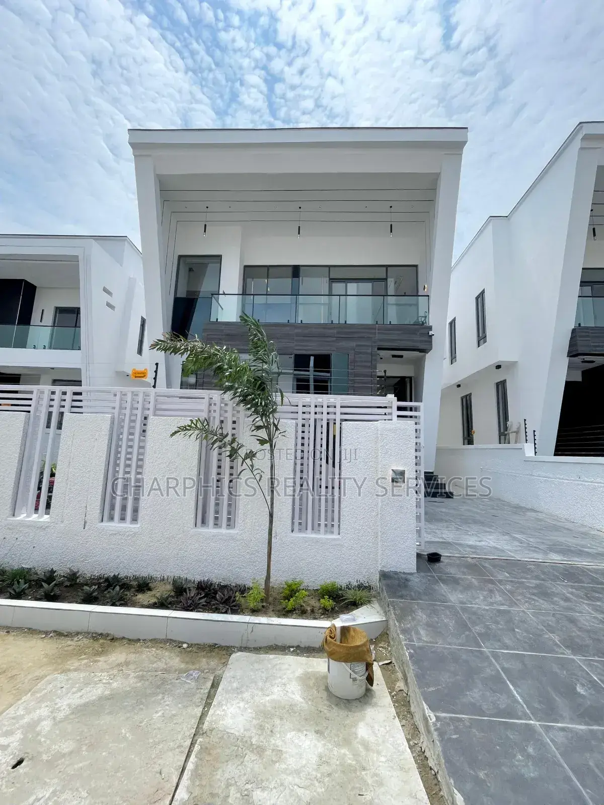 5bdrm Duplex in Ajah for sale