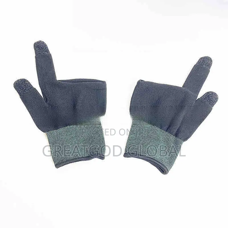 Gaming Gloves For Easy And Smooth Gameplay