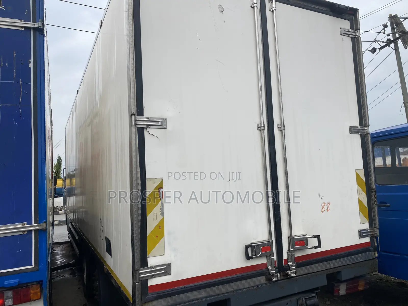 Mercedes Benz Cooling Van 20 Tons