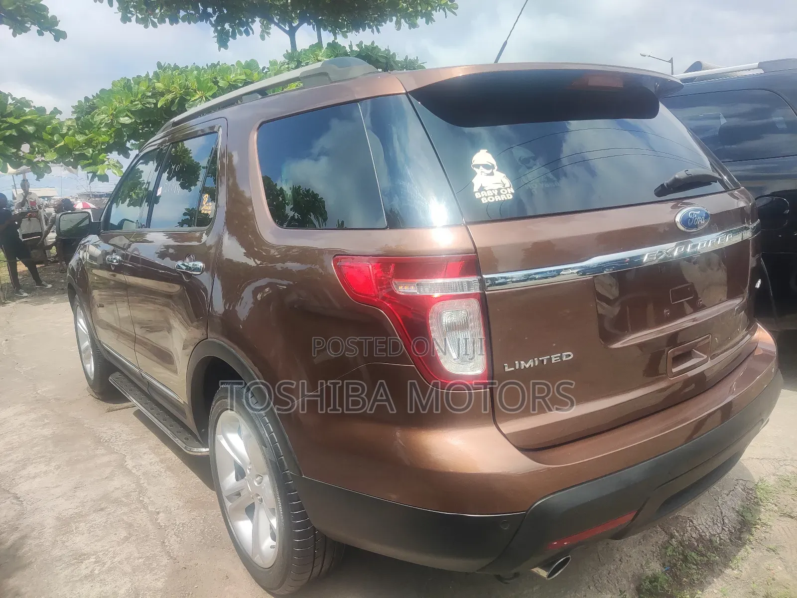 Ford Explorer 2015 Brown