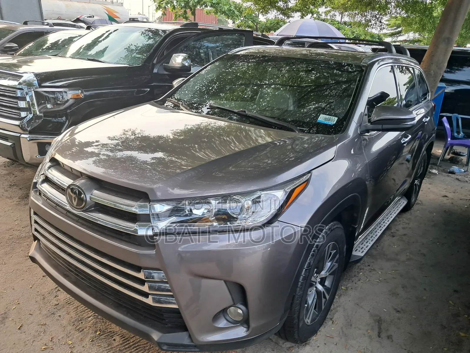 Toyota Highlander XLE 4x2 V6 (3.5L 6cyl 8A) 2017 Gray