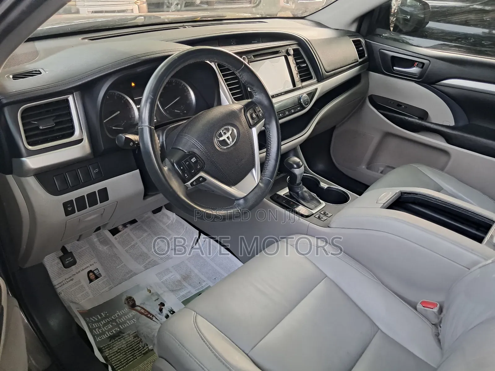 Toyota Highlander XLE 4x2 V6 (3.5L 6cyl 8A) 2017 Gray