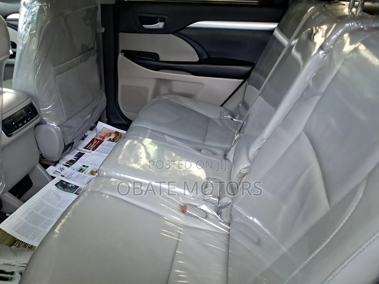 Toyota Highlander XLE 4x2 V6 (3.5L 6cyl 8A) 2017 Gray