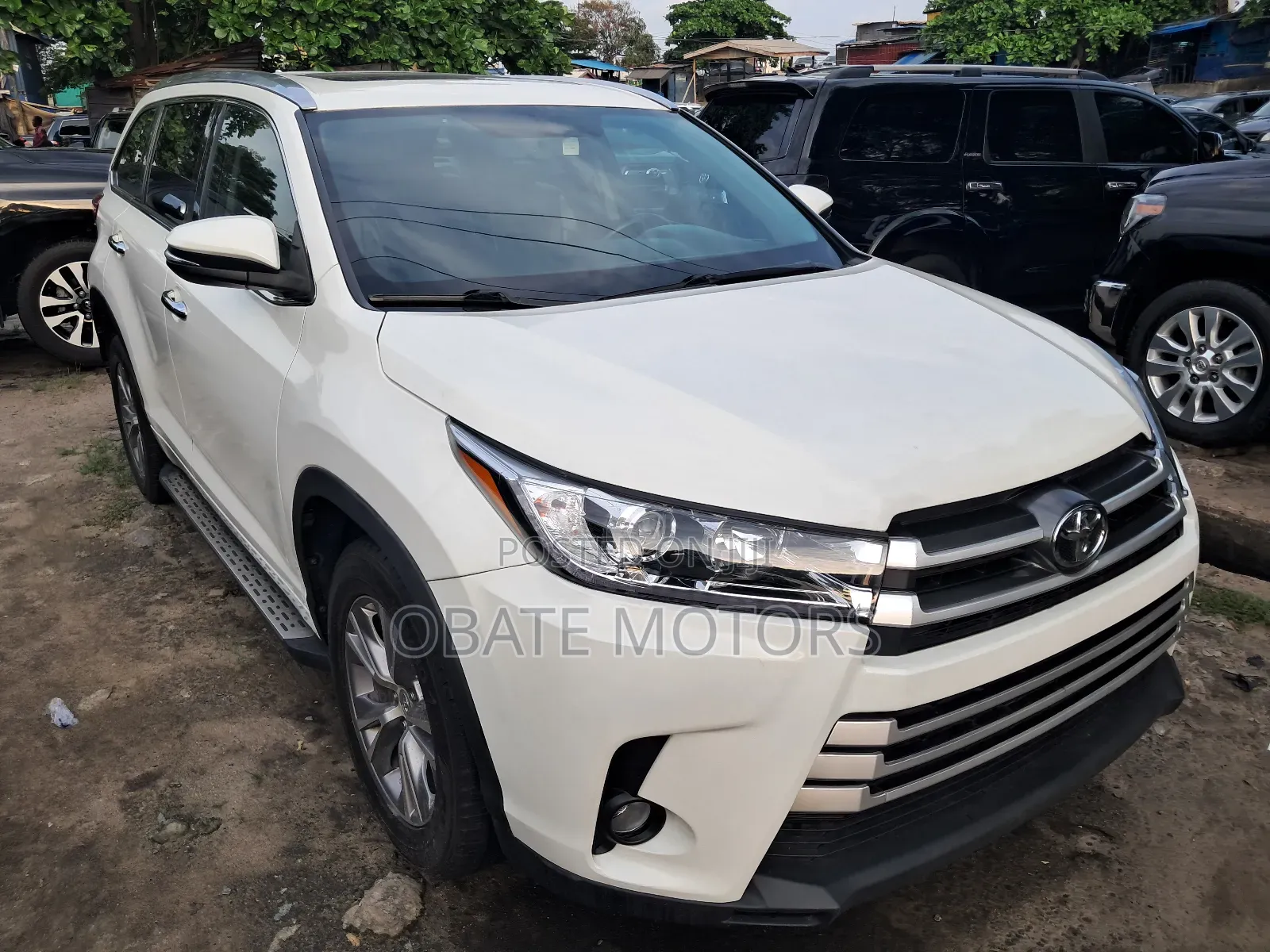 Toyota Highlander XLE 4x2 V6 (3.5L 6cyl 8A) 2017 White