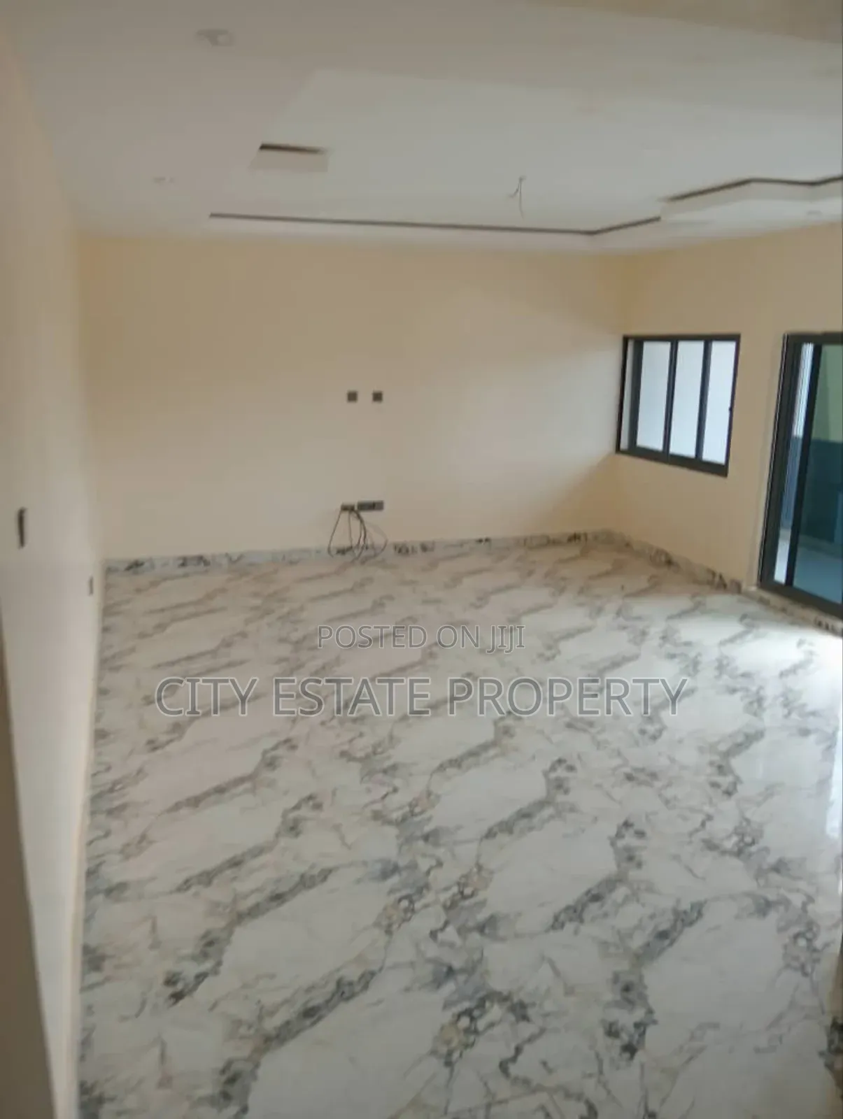 4bdrm Duplex in Life Camp for sale