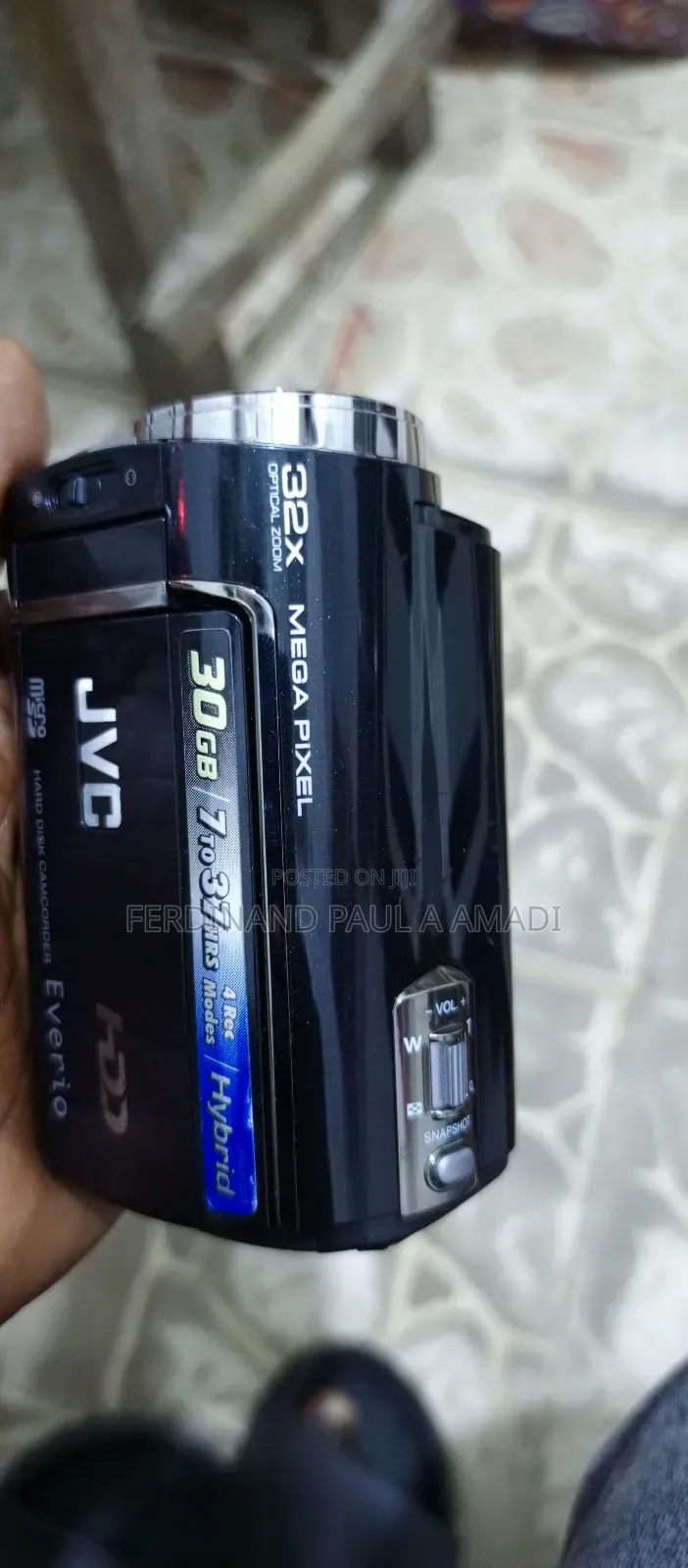 JVC Video Camera With 30GB Harddisk and External Memory