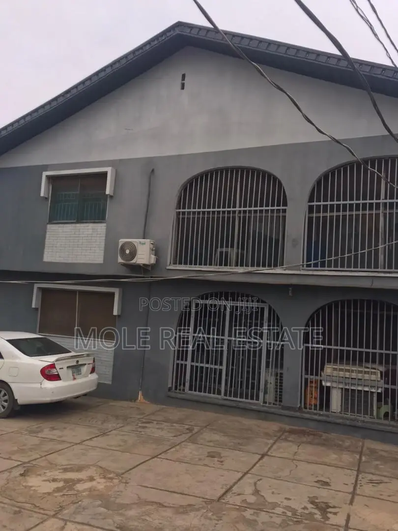 4 Flats 3bedrom in Suits Enugu New Haven