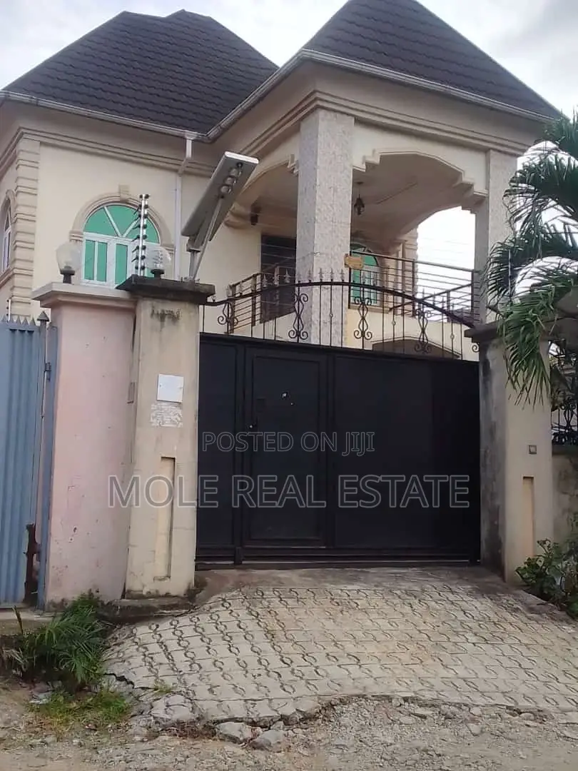 2bdrm Block of Flats in Achara Lay-Out Enugu for sale