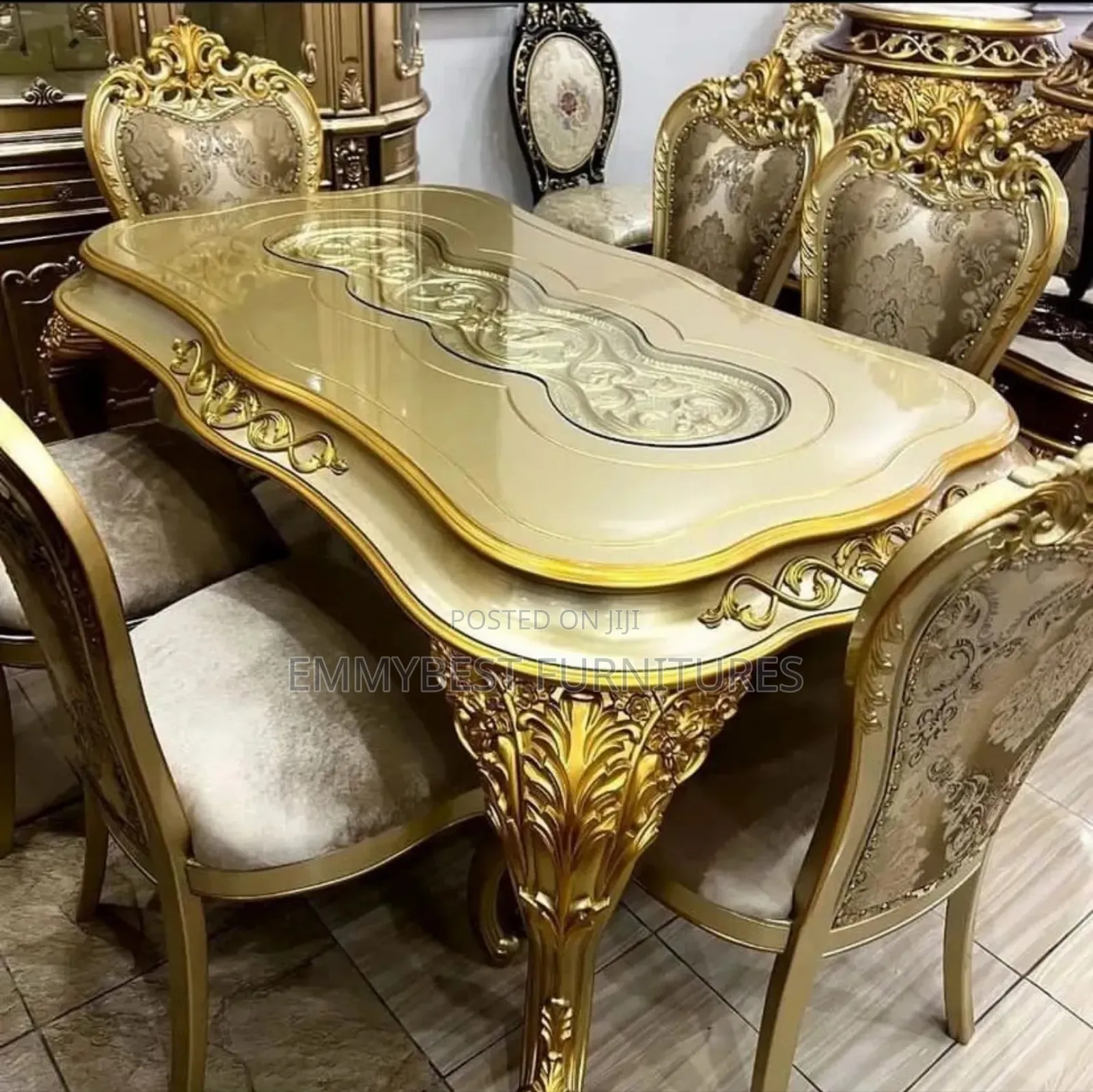 Brand New 6 Seaters Dinning Set, Standard Quality.