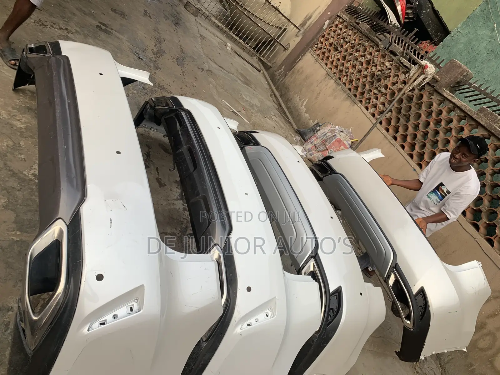 Complete Back Lexus Rx350 2018-20 Model Is Much Available