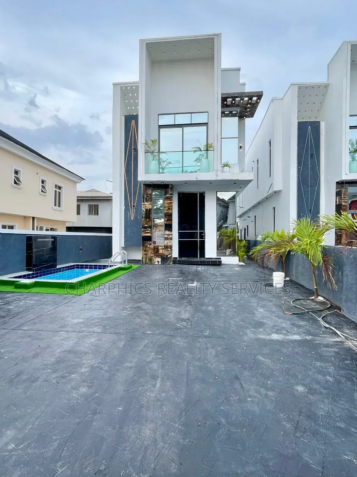 4bdrm Duplex in Ajah for sale