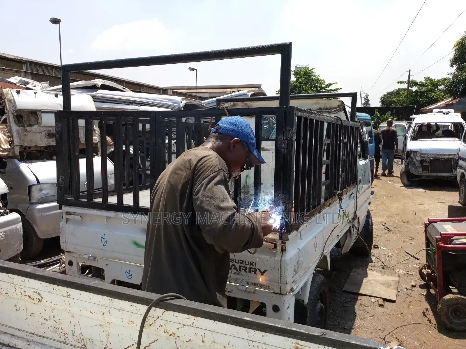 Suzuki Truck 2022 White