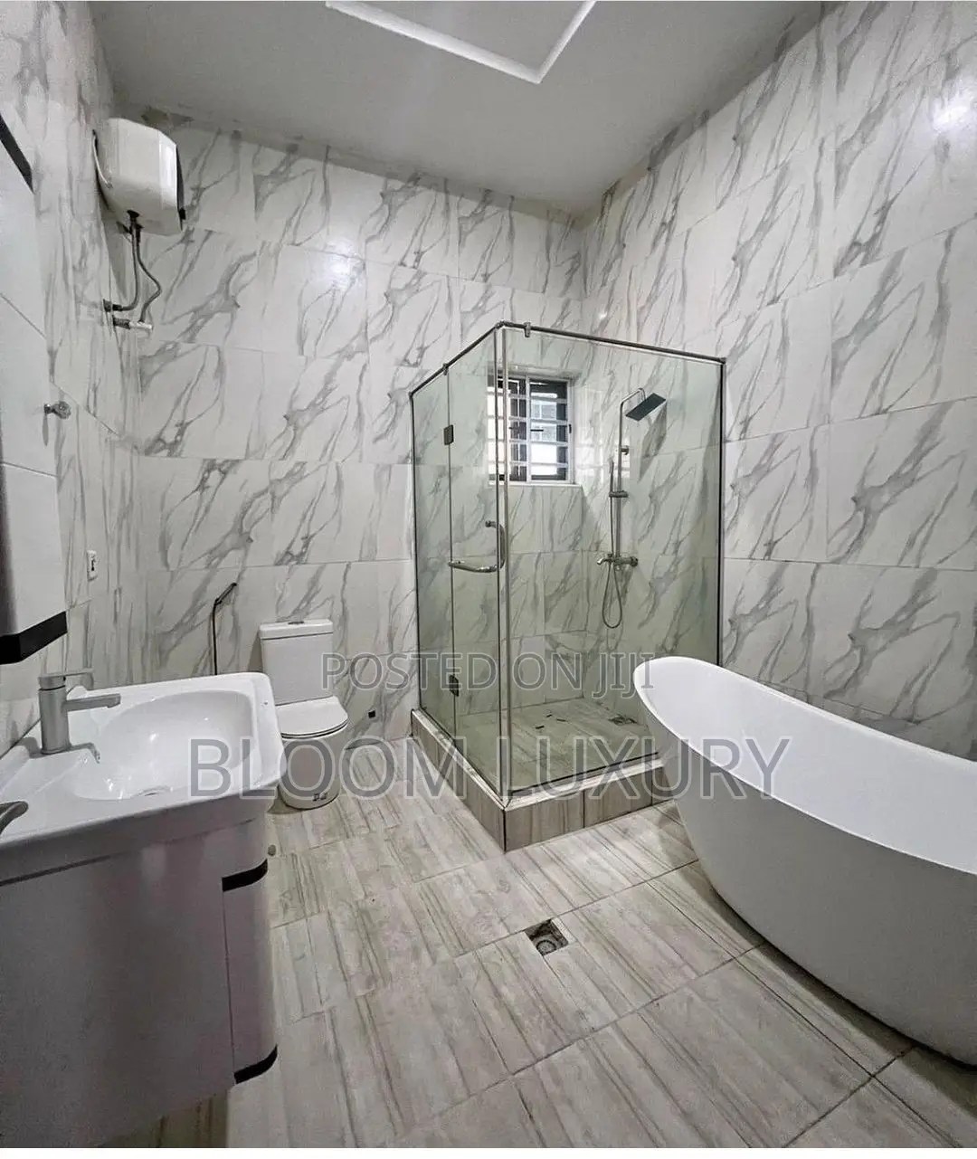 Tempered 10mm Glass Shower Cubicle Enclosure.