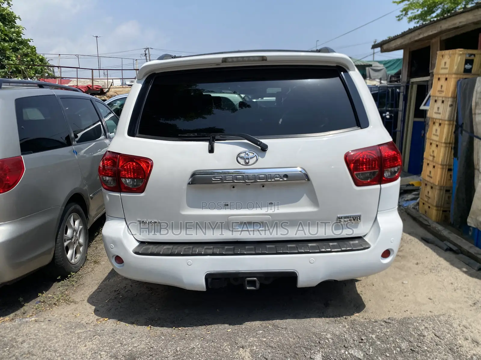 Toyota Sequoia Limited 4dr SUV 4WD (5.7L 8cyl 6A) 2008 White