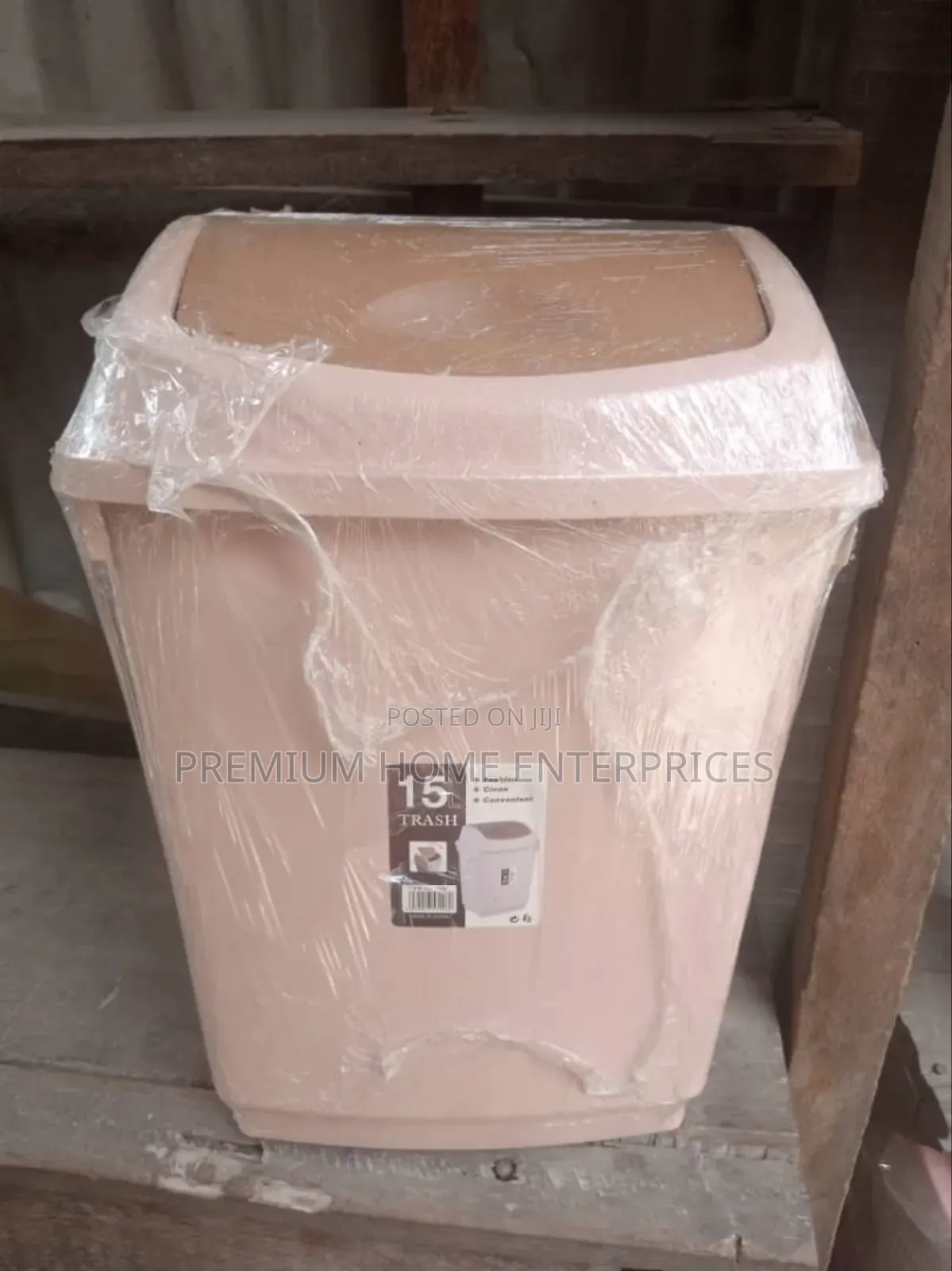 Plastic Trash Bin 15 Liters