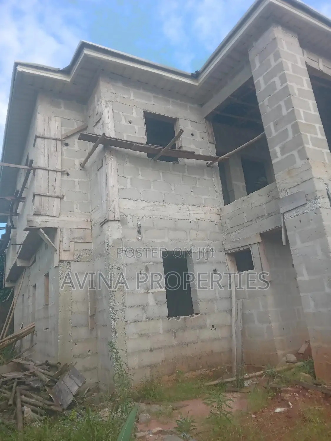 5bdrm Block of Flats in Owerri for sale