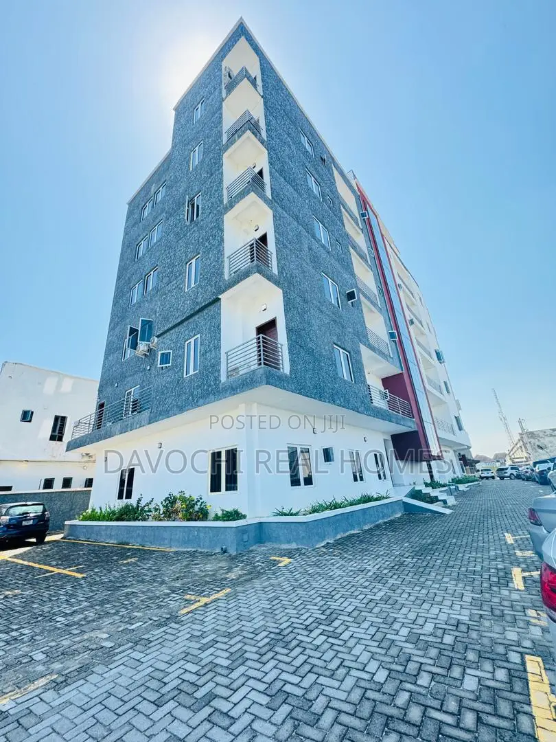 Furnished 3bdrm Apartment in Osapa london for rent