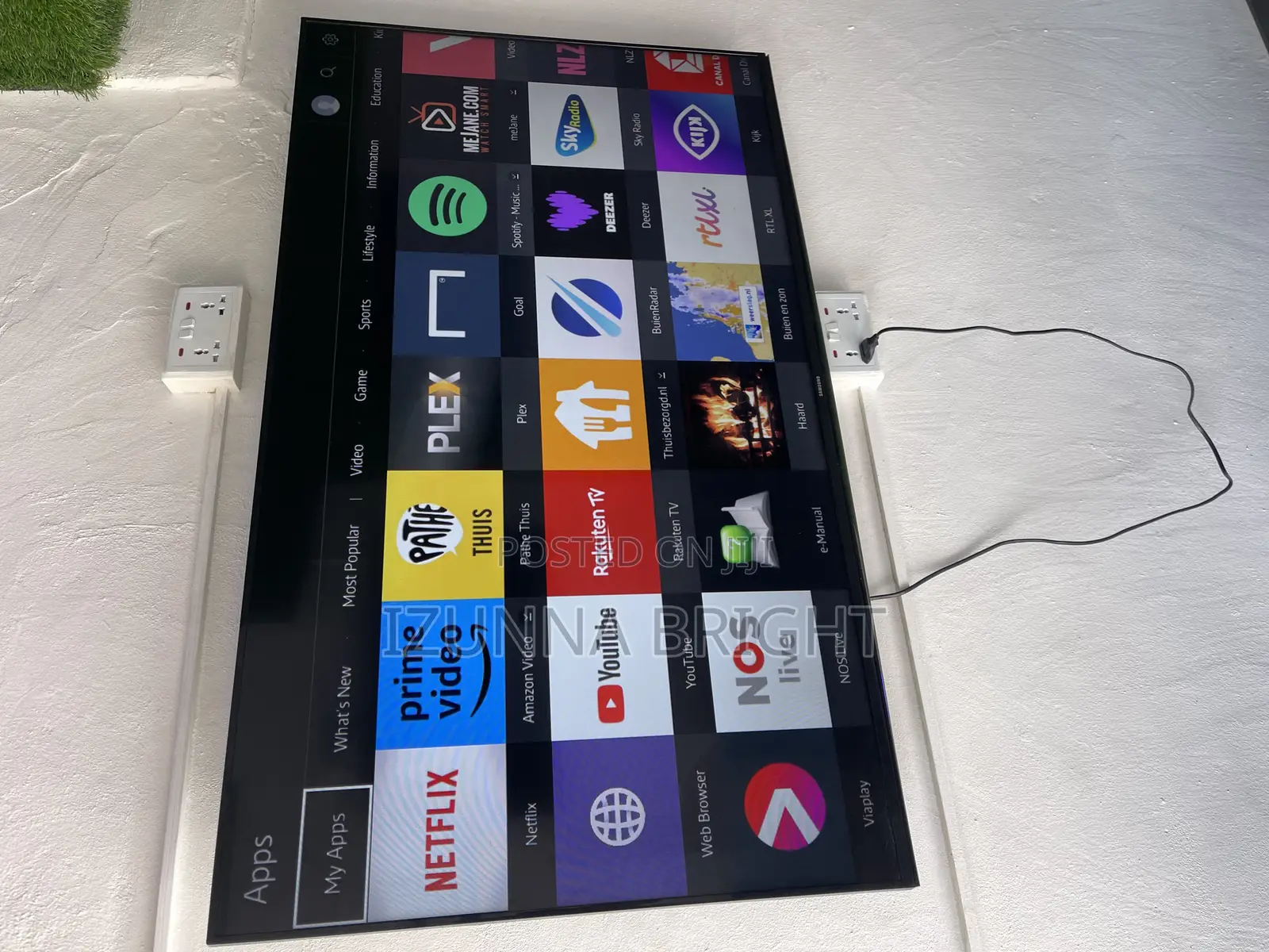 UK Neatly Used Samsung 55inc Smart With Free Netflix Account