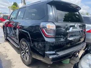 Toyota 4-Runner 2015 Black