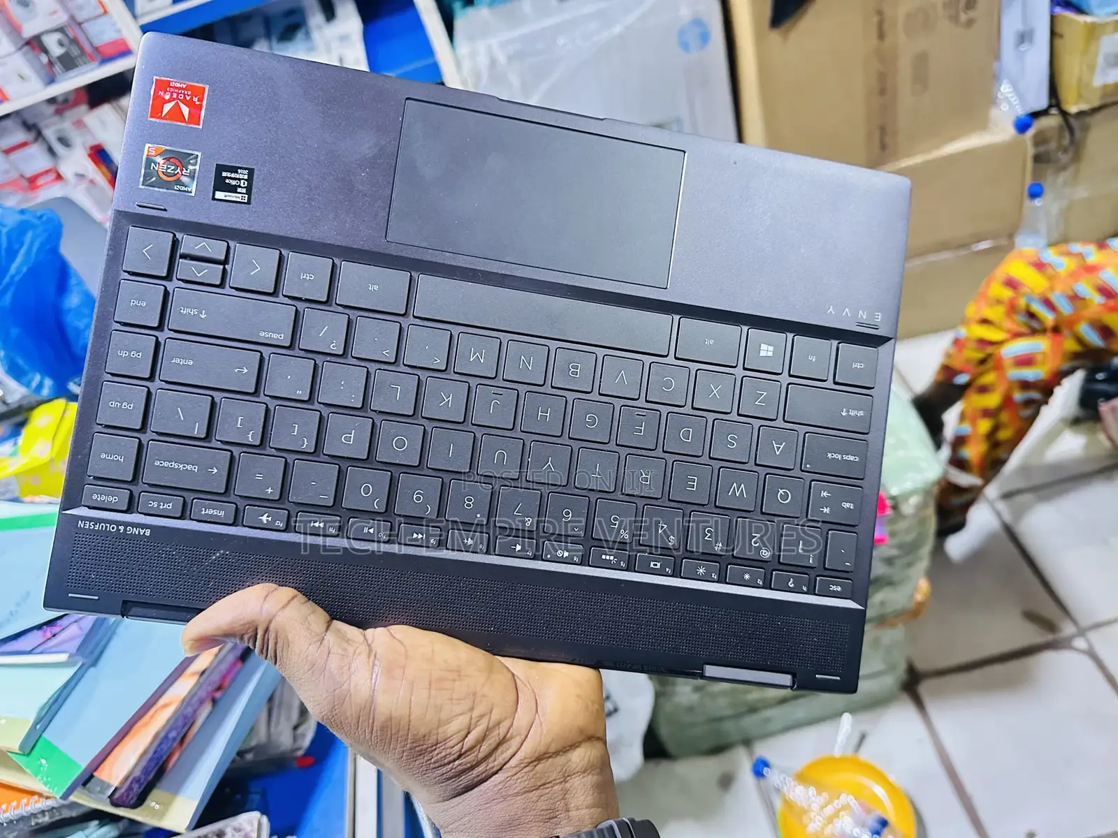 New Laptop HP Envy 13 8GB AMD Ryzen 5 SSD 512GB