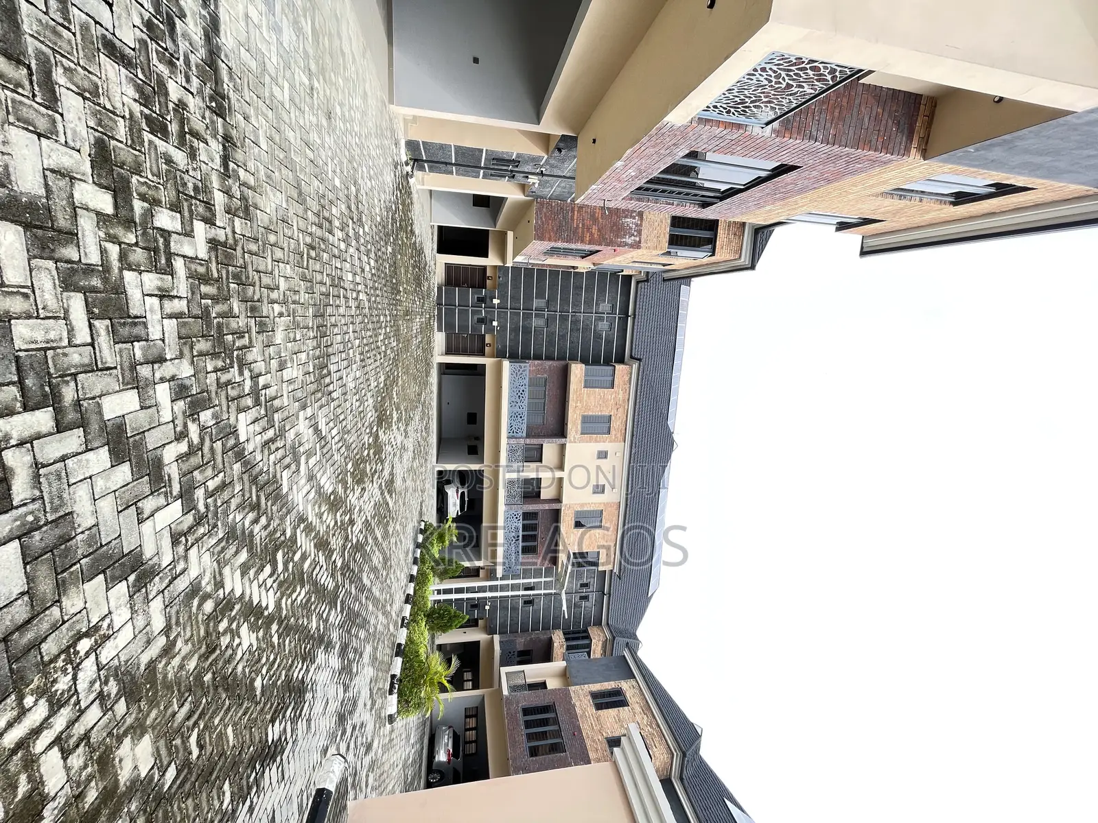 4bdrm Duplex in Ikate for sale