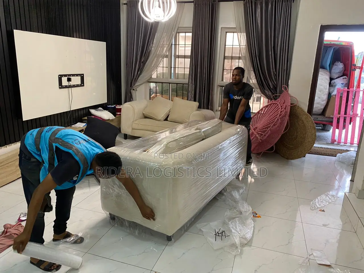 Best Moving Van in Shomolu