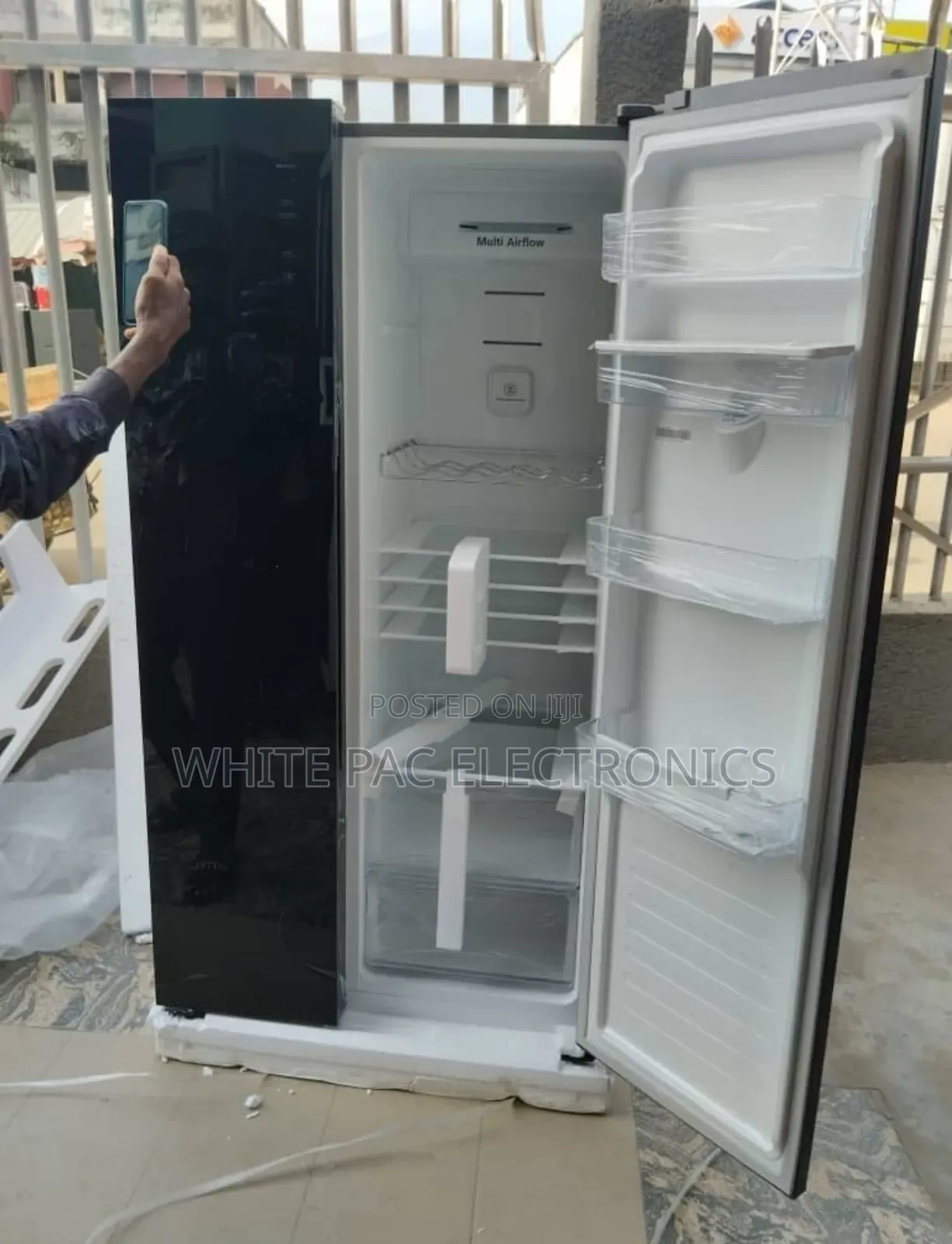 Hisense 529 L Mirror Inverter Fridge & Freezer>Dispenser