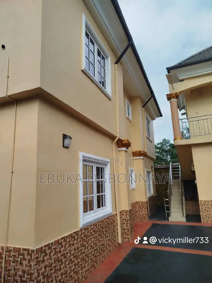 2bdrm Block of Flats in Sars Road, Obio-Akpor for rent