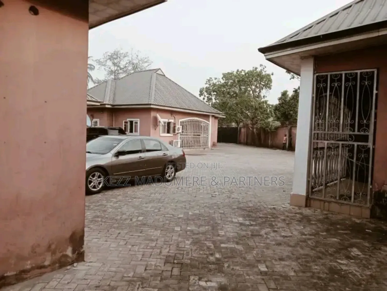 16bdrm Block of Flats in Ada George, Port for sale