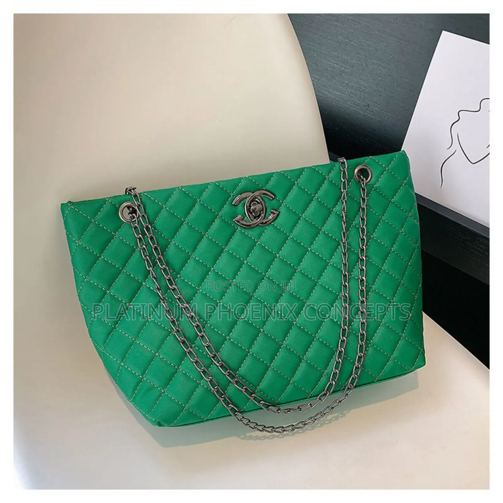 Fashion Bag With Chain Hand