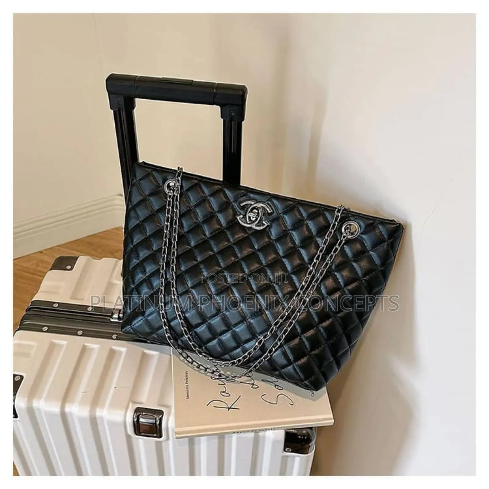 Fashion Bag With Chain Hand