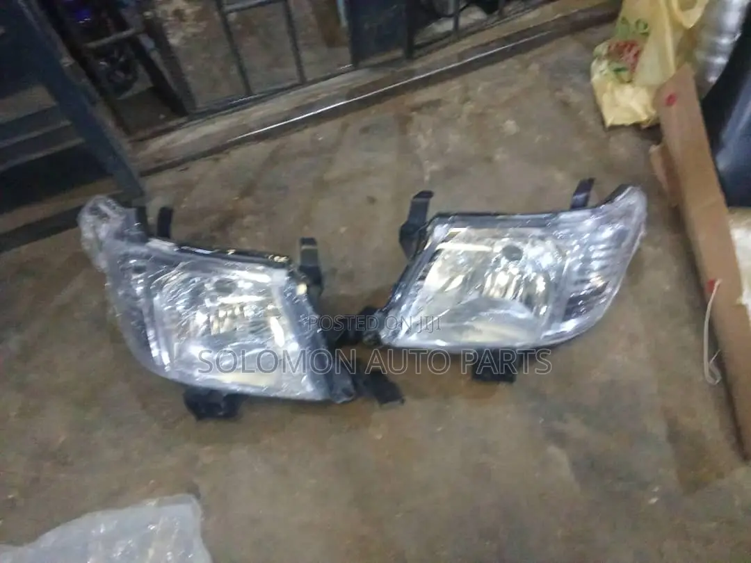 Headlamp Hilux 2012 Set Avaliable as Seen