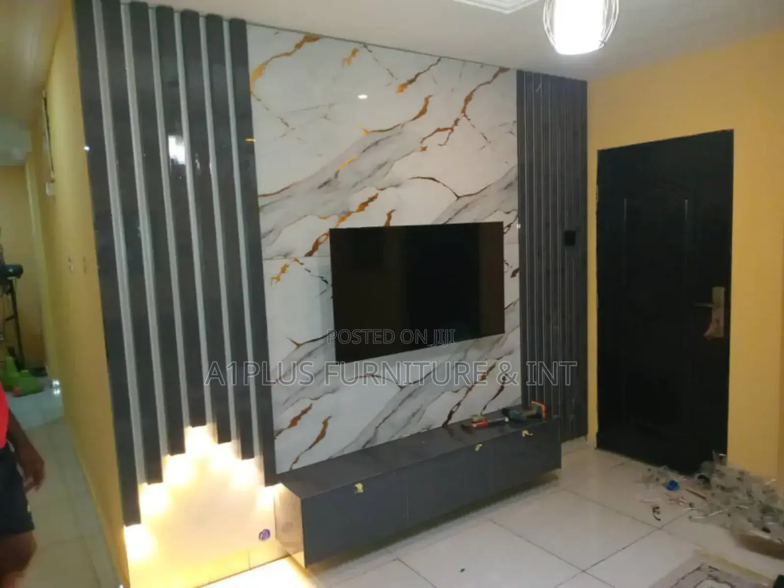 Tv/Wall Cladding With Spot Light Fittings
