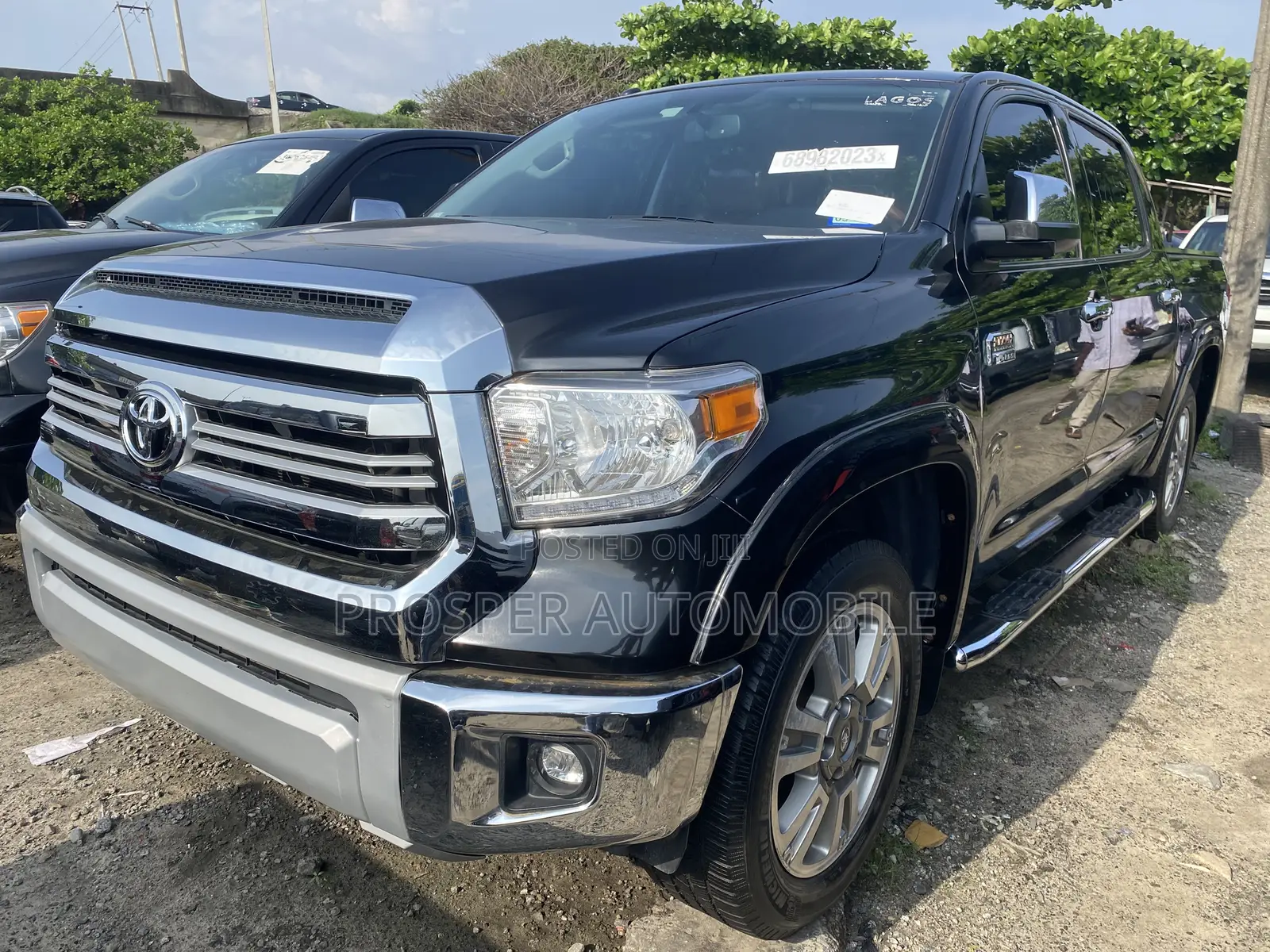 Toyota Tundra 2015 Black