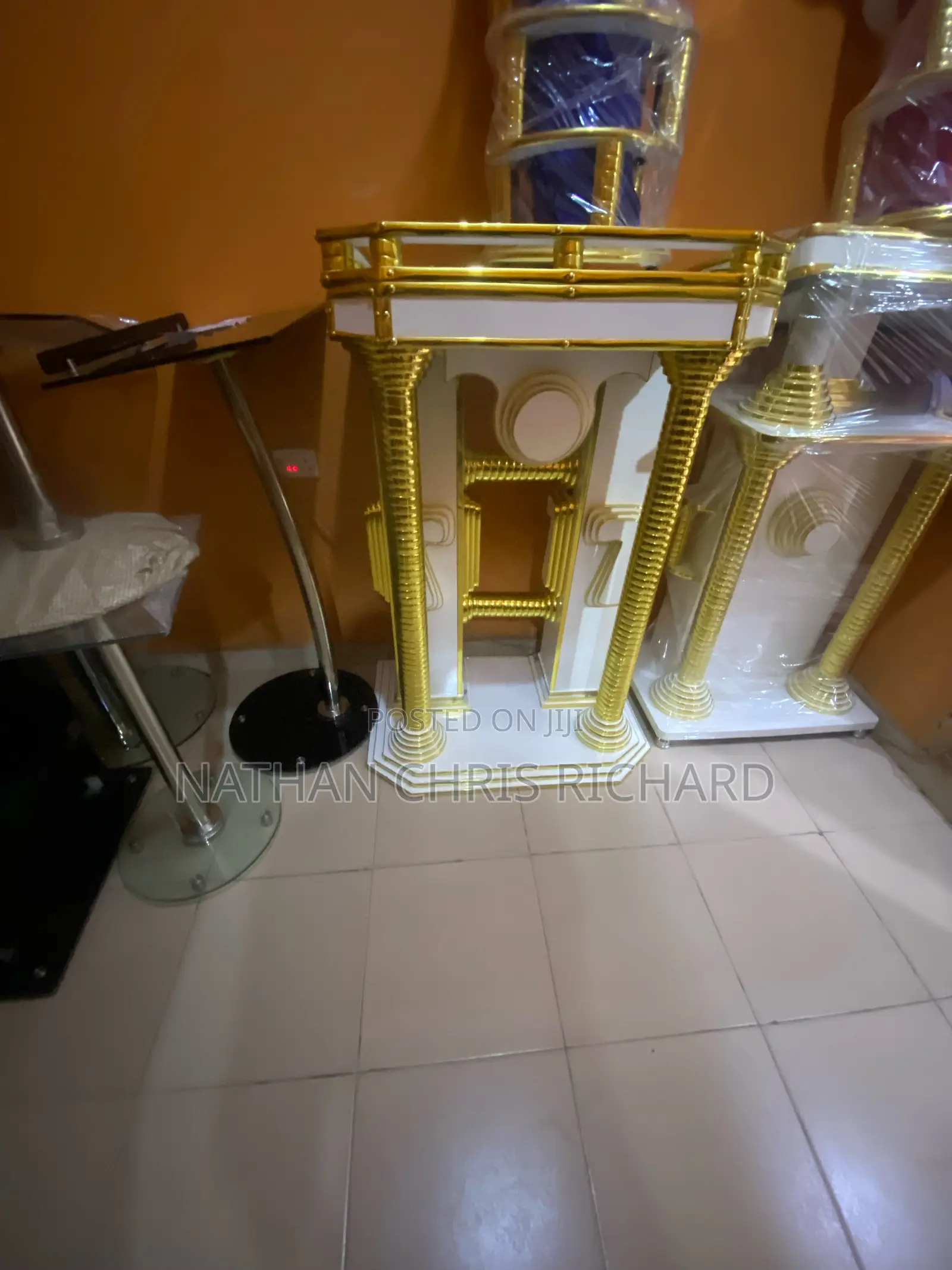 High Quality Luxury Pulpit