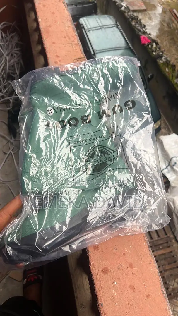 Green Safety Rain Boot With Iron