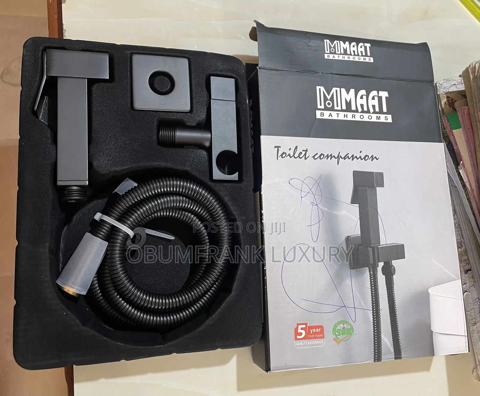 Mmaat Black Pressing Shower