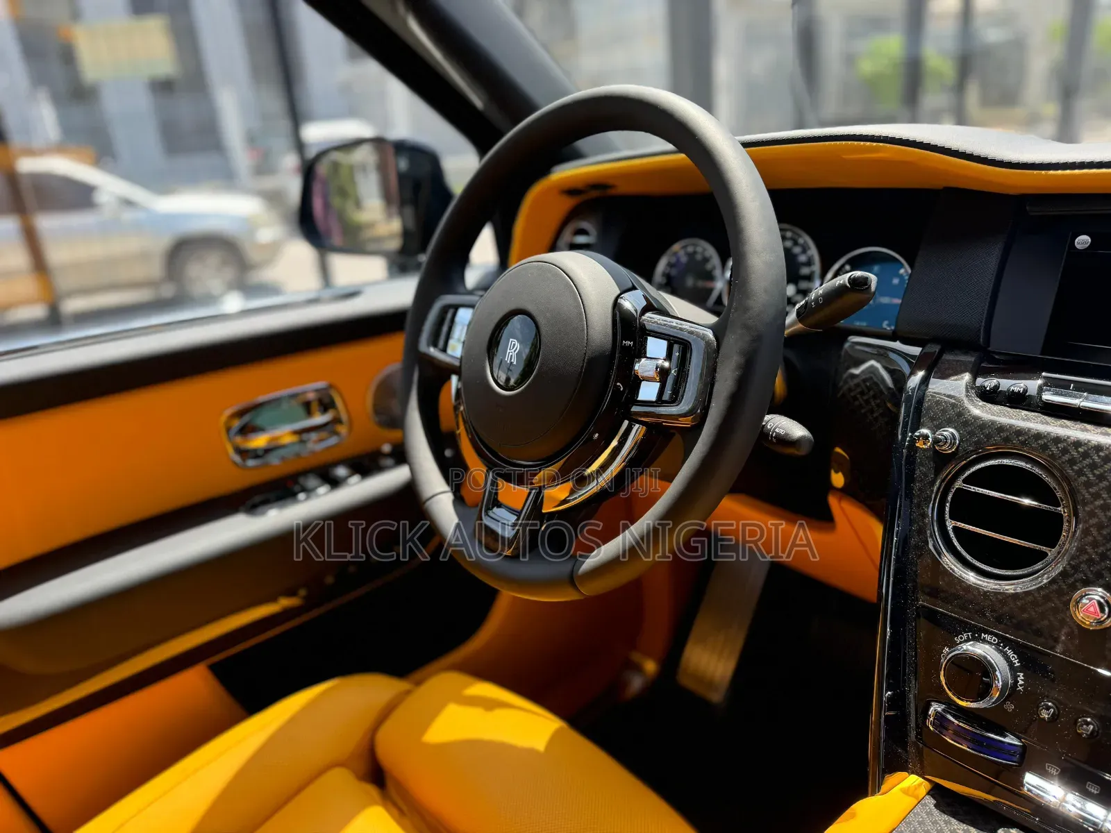 New Rolls-Royce Cullinan Black Badge 2024 Black