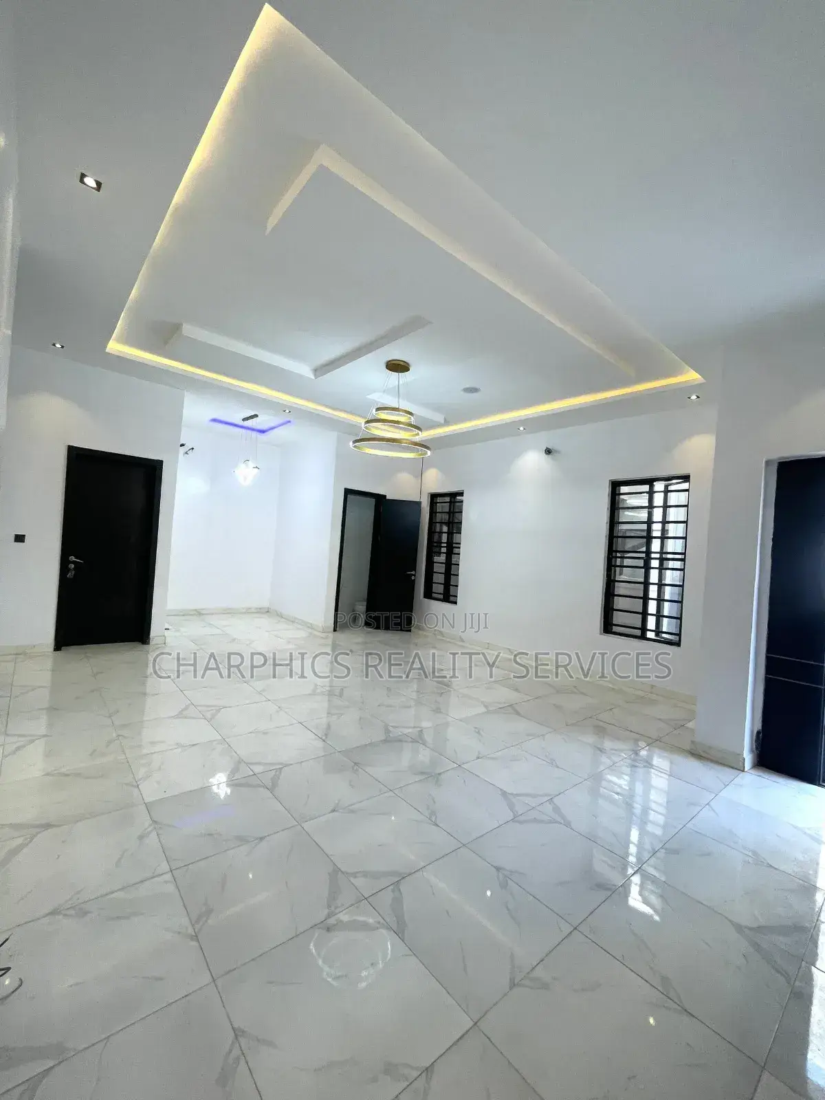 5bdrm Duplex in Lekki for sale