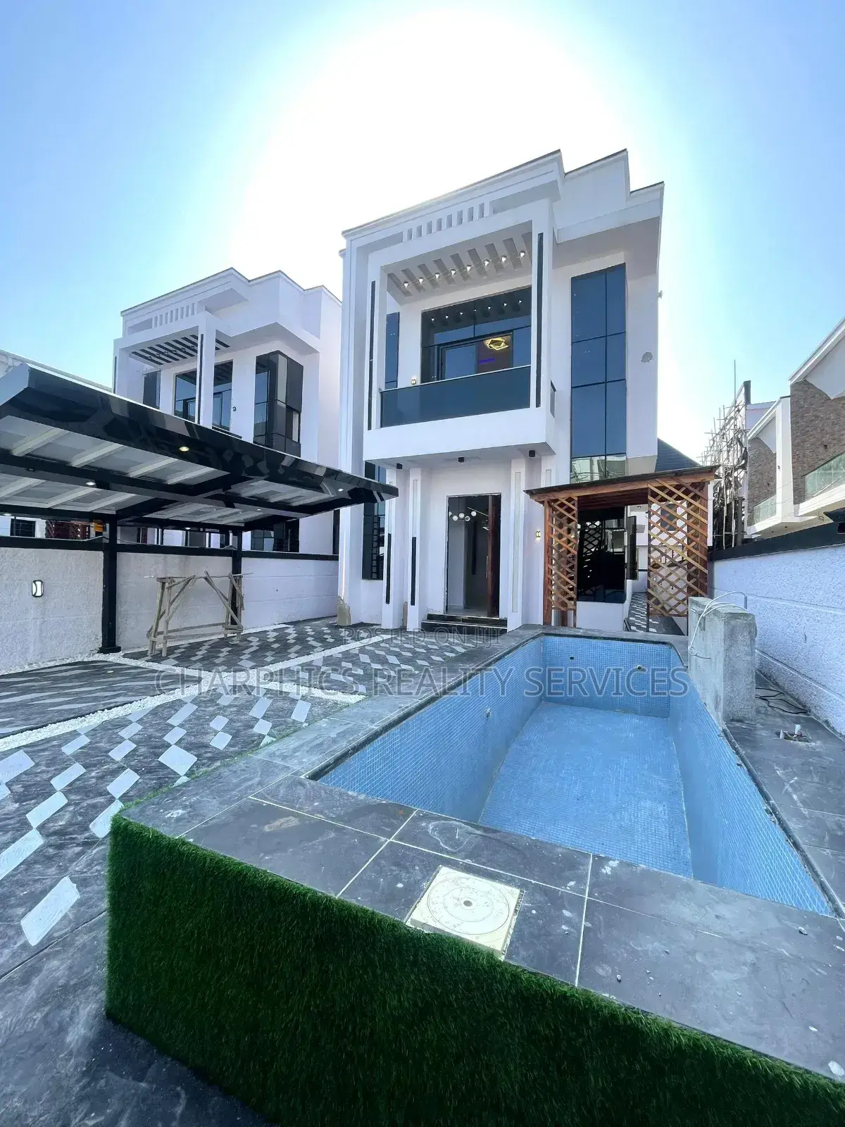 5bdrm Duplex in Lekki for sale