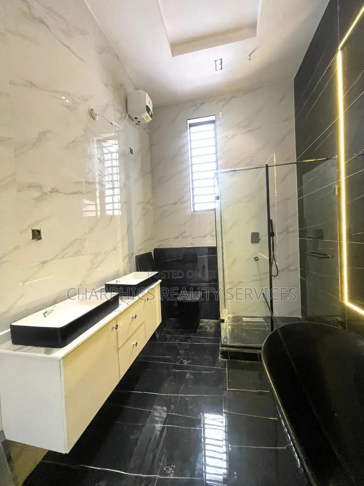 5bdrm Duplex in Lekki for sale