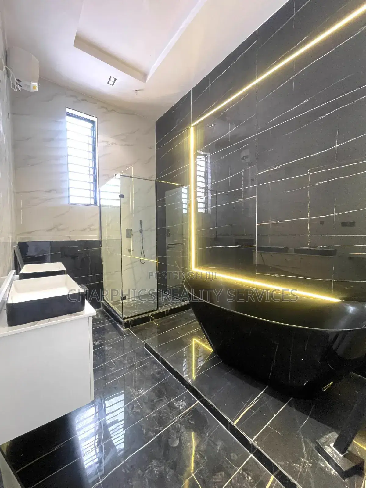 5bdrm Duplex in Lekki for sale