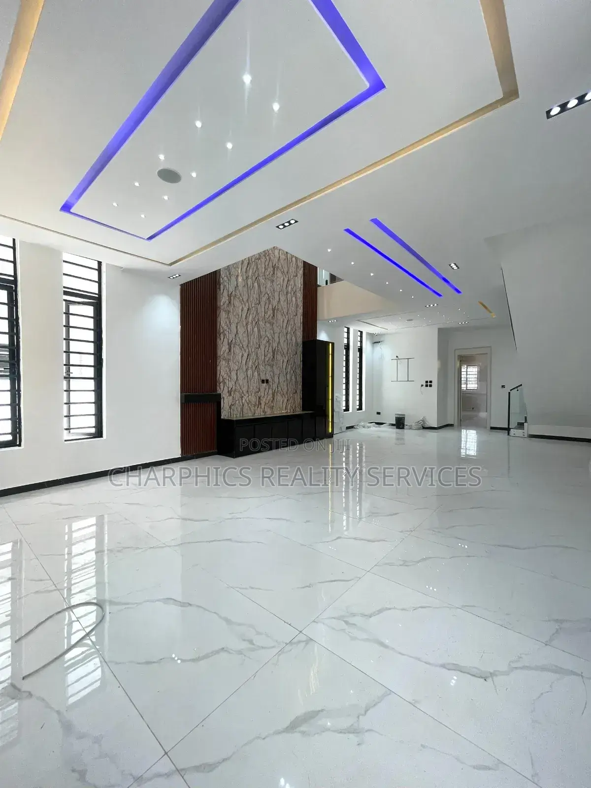 5bdrm Duplex in Lekki for sale