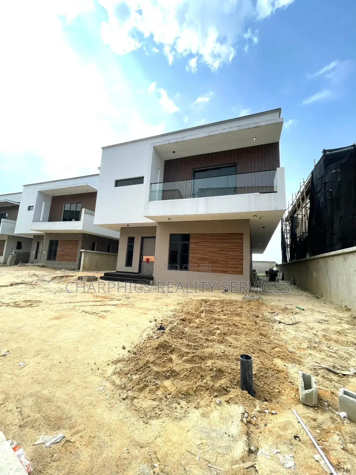 5bdrm Duplex in Lekki for sale