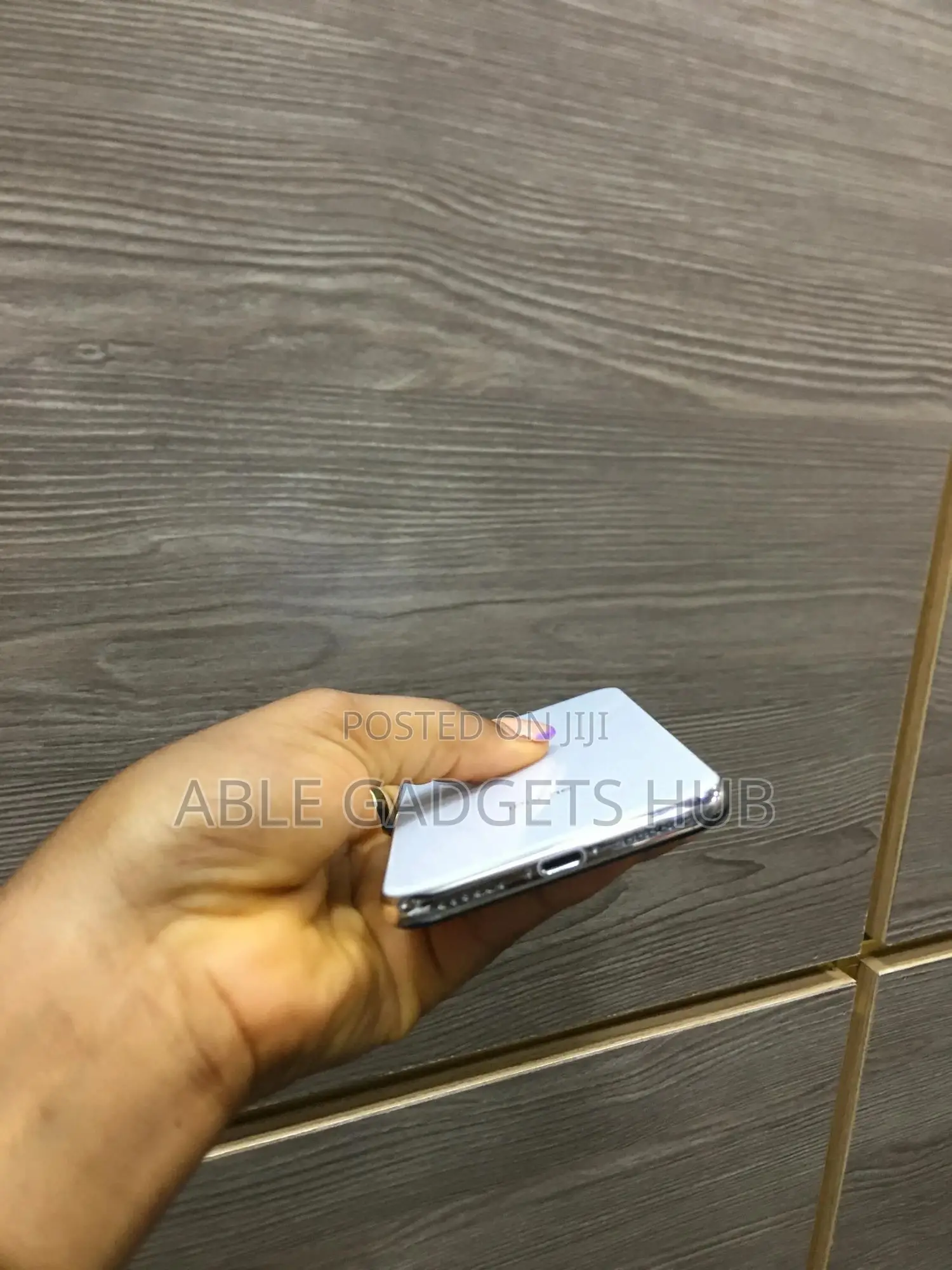Apple iPhone X 64 GB White